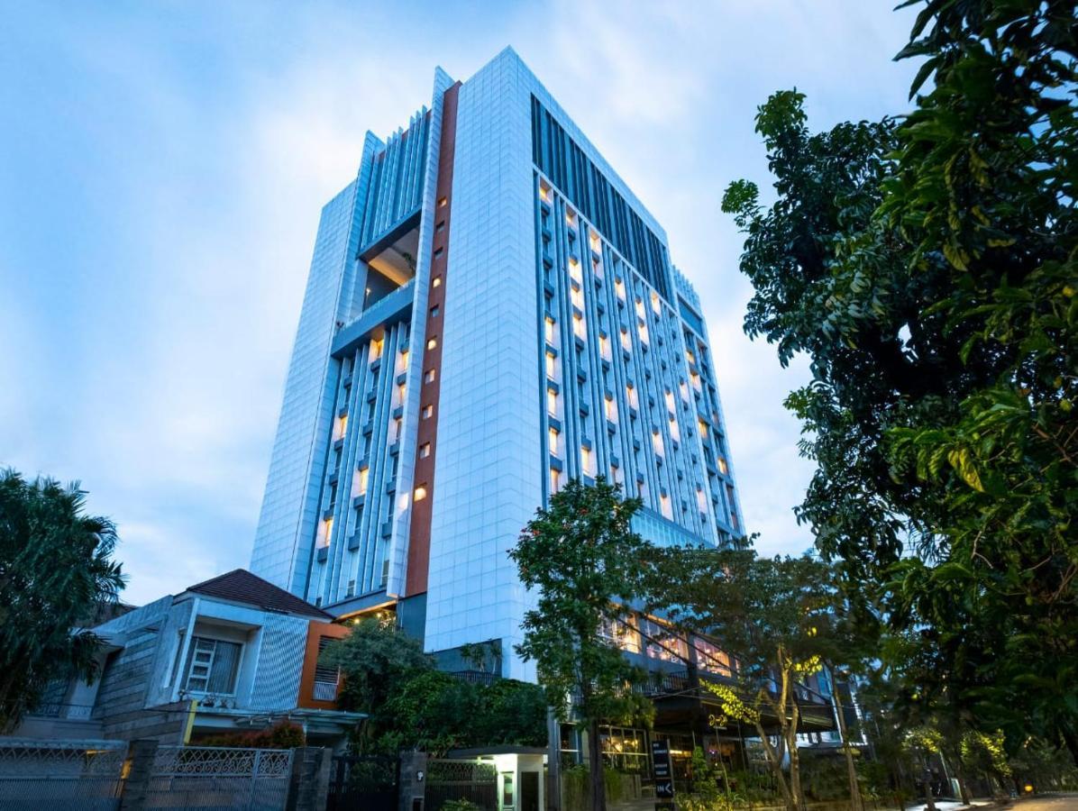 Grand Swiss-Belhotel Darmo Surabaya Exterior photo