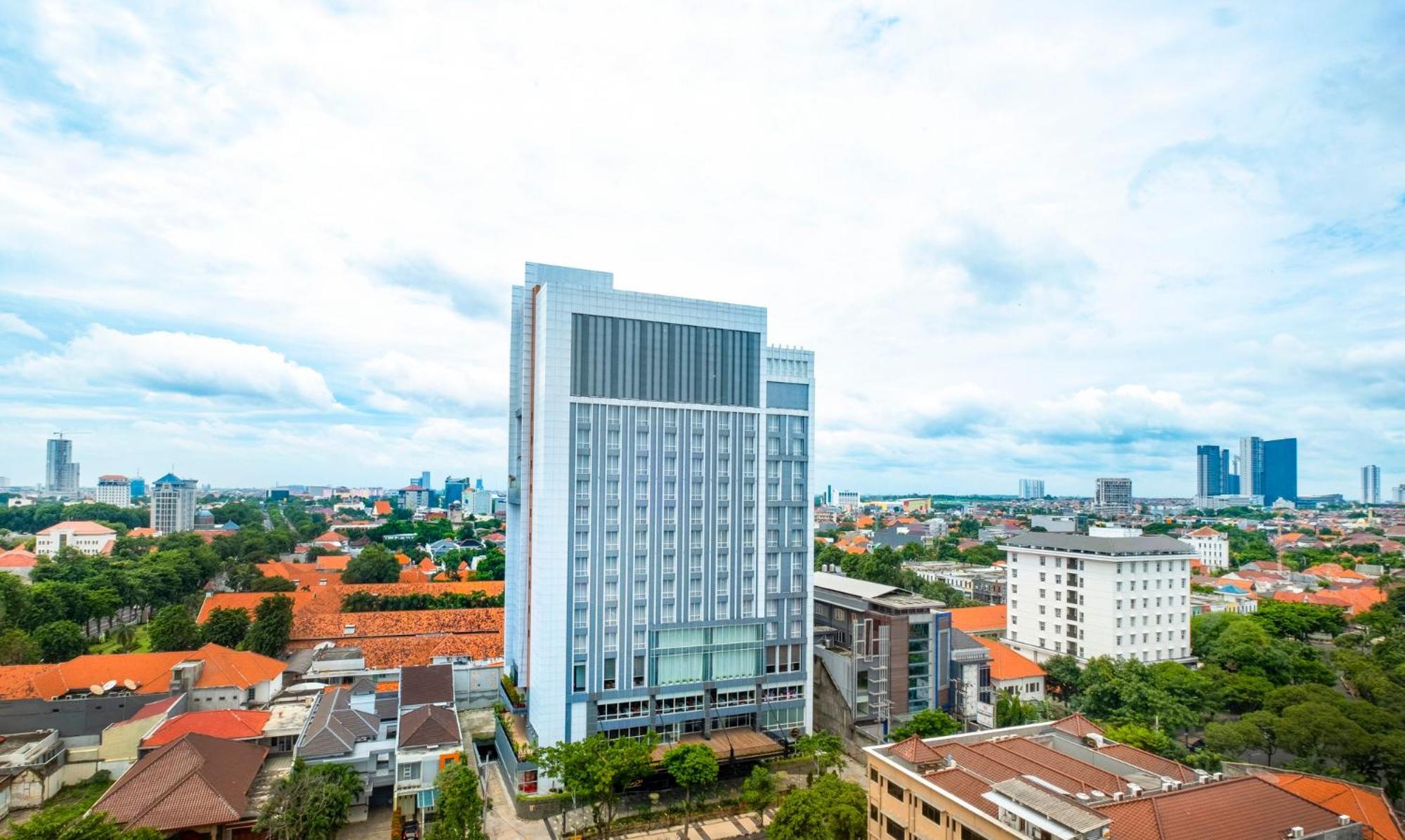 Grand Swiss-Belhotel Darmo Surabaya Exterior photo